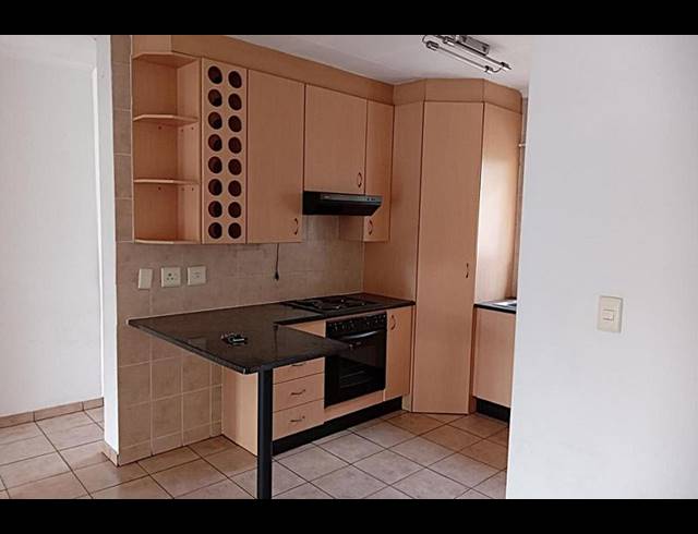 2 BEDROOM TOWNHOUSE FOR SALE IN BEDFORDVIEW